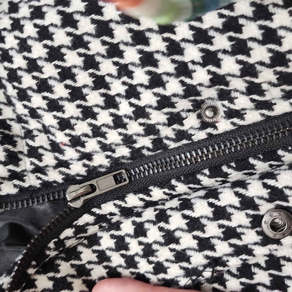 Fall Favorite! Black/White Check Jacket - Picture 3 of 5